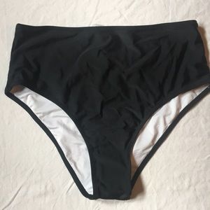 Black bikini bottoms